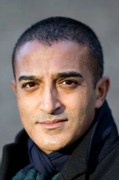 Foto de Adil Ray