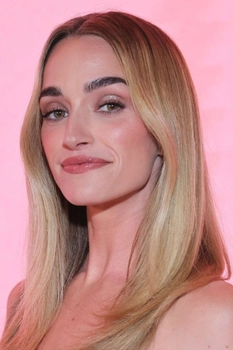 Foto de Brianne Howey