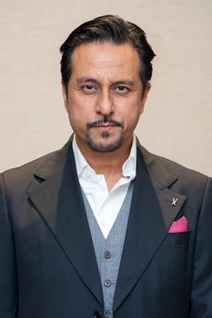 Foto de Bront Palarae