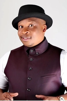 Foto de Desmond Dube