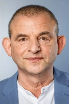 Foto de Dominique Horwitz