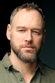 Foto de Elliot Cowan