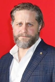 Foto de Joe Tippett