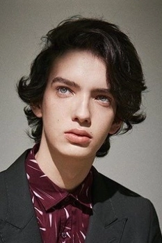 Foto de Kodi Smit-McPhee