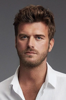Foto de Kıvanç Tatlıtuğ