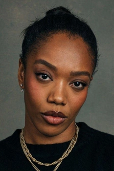 Foto de Naomi Ackie