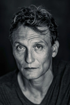 Foto de Oliver Masucci