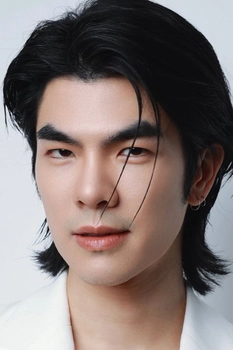 Foto de Phakphum Romsaithong