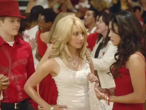 High School Musical | Ashley Tisdale celebra 20 anos do filme, veja depoimento