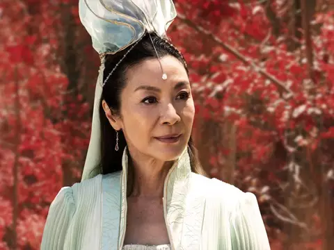 Michelle Yeoh pode voltar ao cinema chinês, diz atriz
