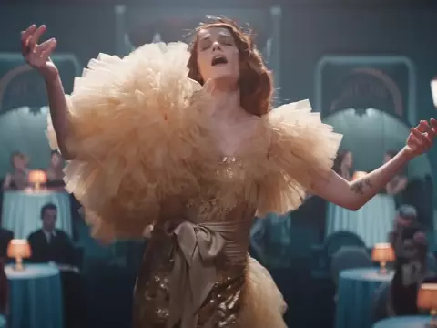 Clipe de "My Love", de Florence + The Machine (Vevo/Reprodução)