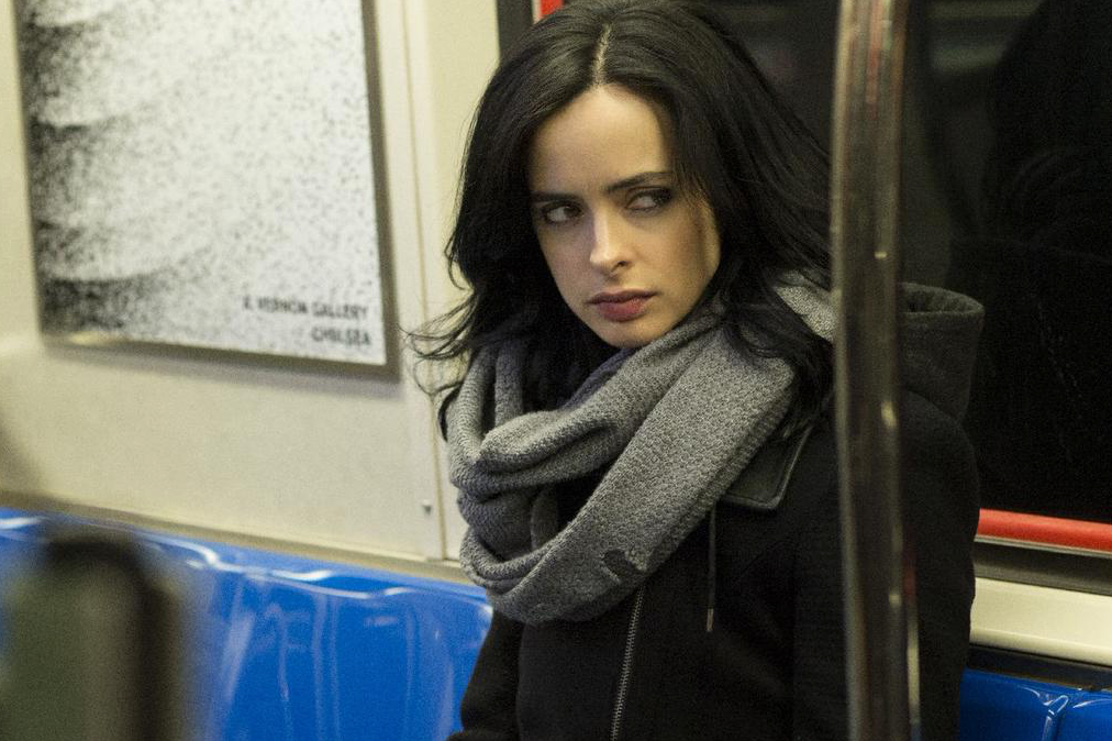 Jessica Jones Personagem De Carrie Anne Moss Tera Ligacao Com O Punho De Ferro