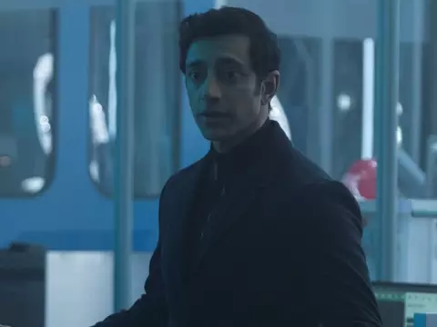 Riz Ahmed em Venom (Sony/Divulgação)