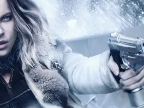 Anjos da Noite: Guerras de Sangue | Selene está armada na neve em novo cartaz do filme