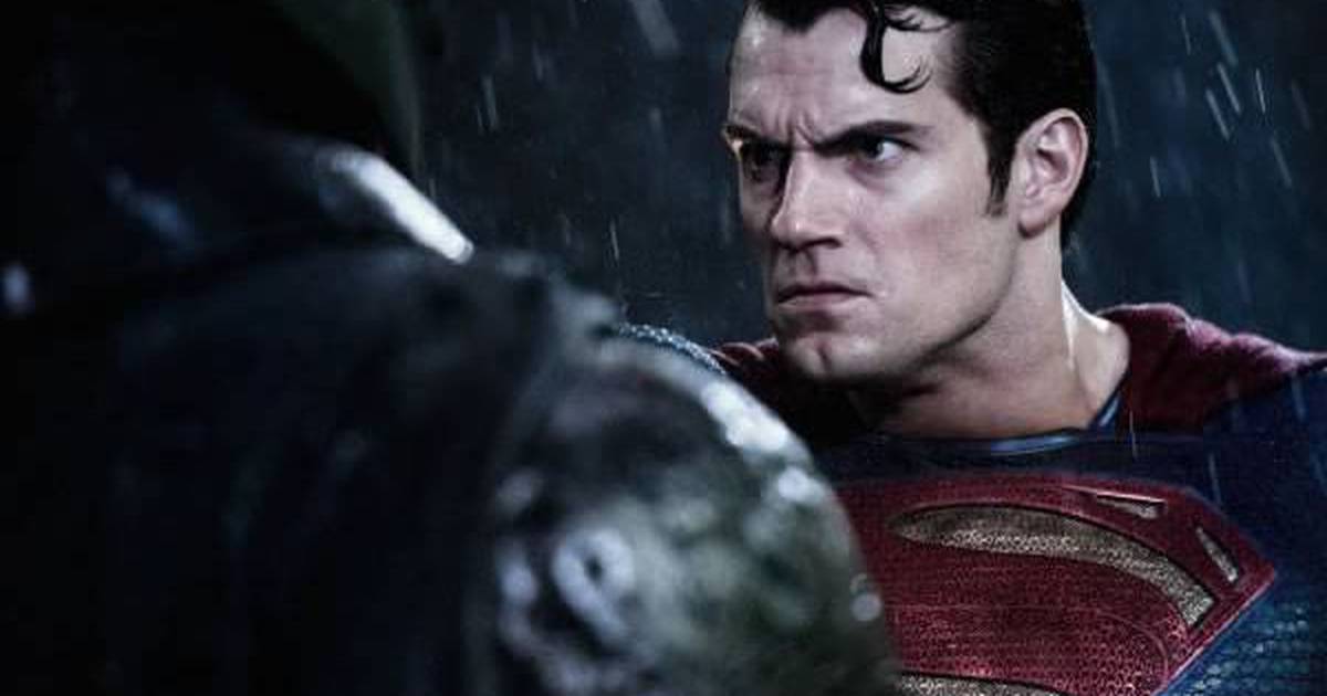 CRÍTICA] A Morte do Superman - É tudo o que Batman vs Superman