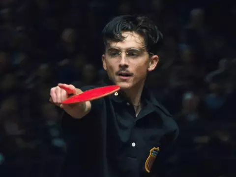 Marty Supremo es un film brillante sobre descubrir la felicidad como se pueda