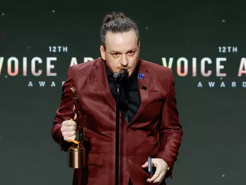 Dublador brasileiro leva prêmio inédito no "Oscar da Dublagem"