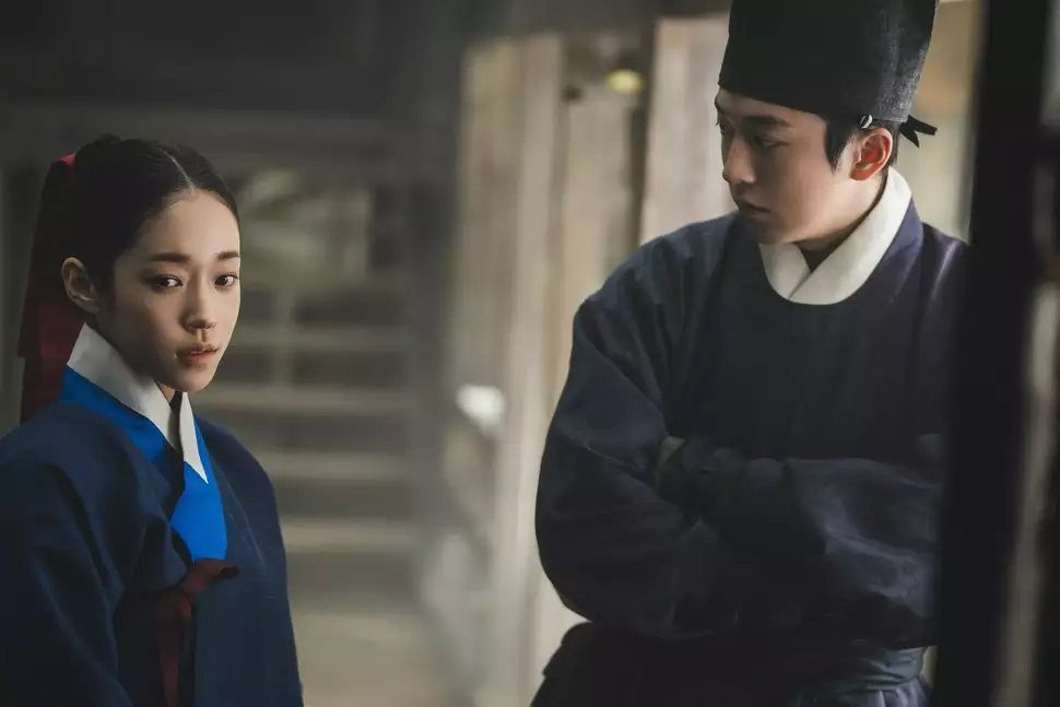 A Leste Do Palacio Entrevista Nam Joo Hyuk Roh Yoon Seo
