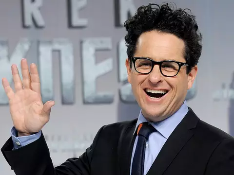 J.J. Abrams diz que o anúncio do filme de Portal pode acontecer em breve