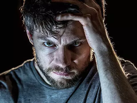 Outcast | Série de exorcismo do criador de The Walking Dead tem primeiro teaser