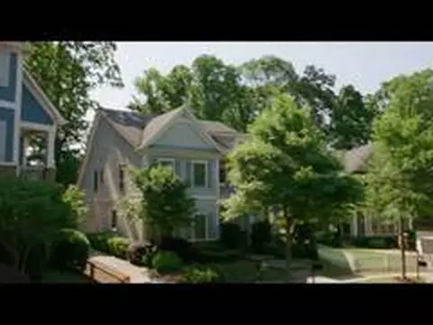Keeping Up With the Joneses | Trailer 1