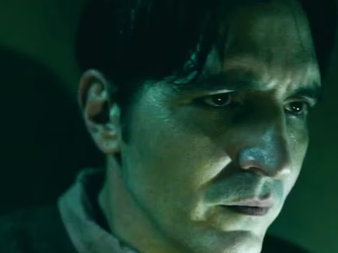 Rosario | Filme de terror ganha cena exclusiva com David Dastmalchian; veja