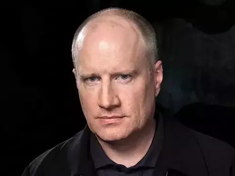Kevin Feige anuncia que não usará mais bonés: "Morreu o Zé Boné"