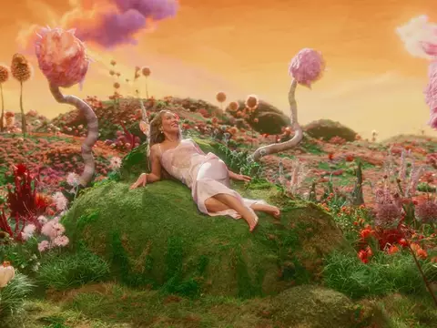 Hilary Duff lança videoclipe de "CATastrophe", da trilha sonora de O Gatola da Cartola; assista