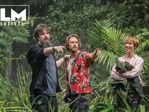 Adam Wingard, Dan Stevens e Rebecca Hall no set de Godzilla e Kong: O Novo Império (Total Film/Warner Bros/Divulgação)