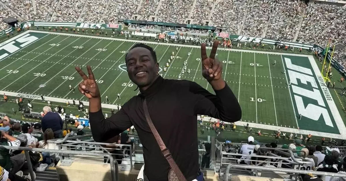 No Dia dos Pais, ator Jonathan Azevedo divide com o filho paixão pela NFL