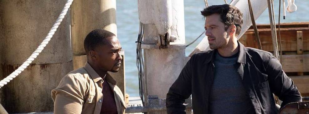 Anthony Mackie e Sebastian Stan em Falcão e o Soldado Invernal Anthony Mackie e Sebastian Stan em Falcão e o Soldado Invernal