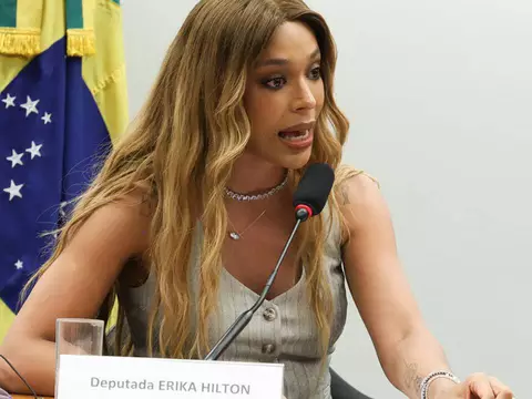 Brasil pode obrigar lojas a avisarem sobre mídias digitais, diz Erika Hilton