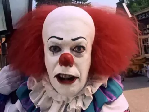 It: Bem-Vindos a Derry | Andy e Barbara Muschietti comentam legado de Tim Curry