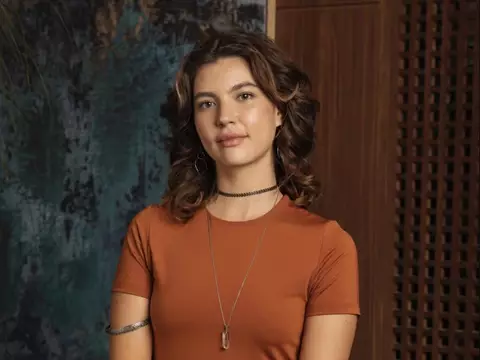Alanis Guillen consegue medida protetiva contra ex-namorada após perseguição
