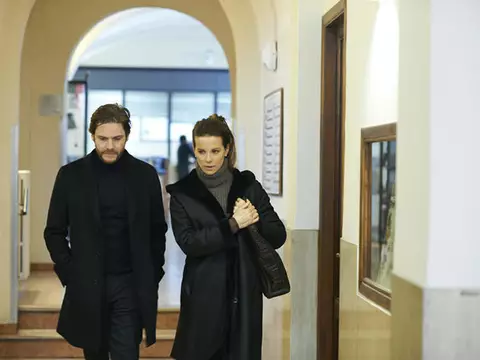 The Face of an Angel | Kate Beckinsale e Daniel Brühl investigam um assassinato no trailer do suspense