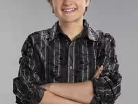 Two and a Half Men | Angus T. Jones diz que era um "hipócrita pago" 