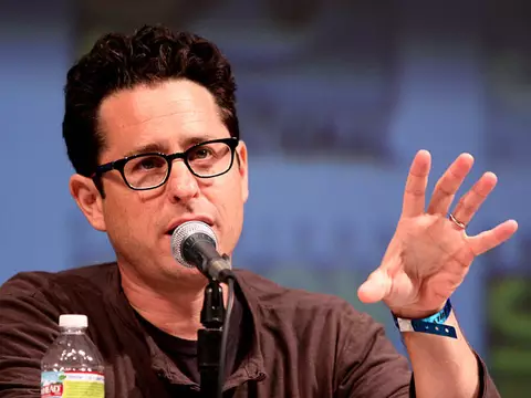 J.J. Abrams produzirá filme original de super-herói, The Heavy