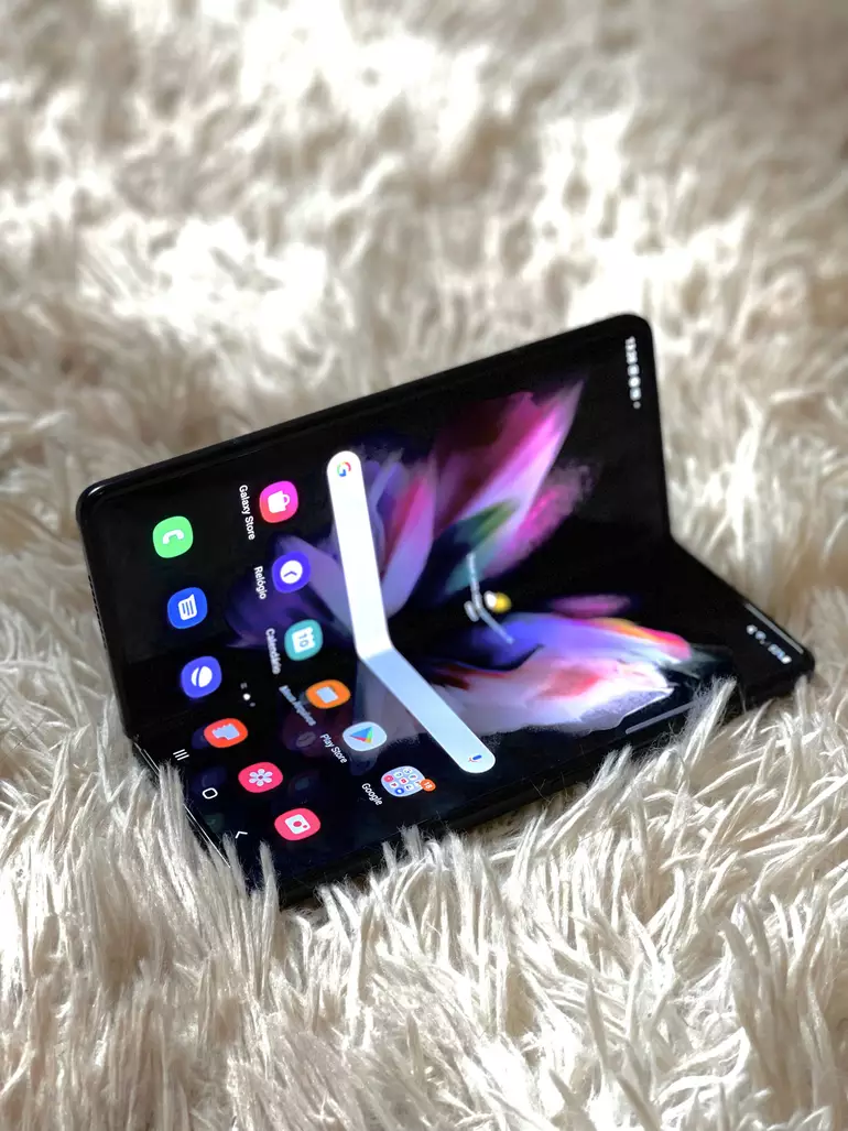 BNR32改　Samsung Galaxy Z Fold 3 本体 Smartphone Samsung Galaxy Z Fold3 5G 256GB Preto Tela dobrável
