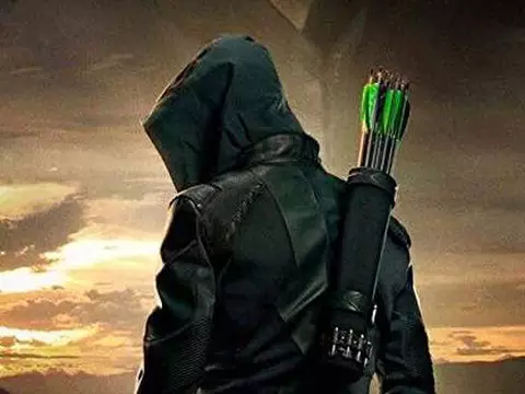 Episódio emocionante respeita legado e encerra Arrow após oito anos