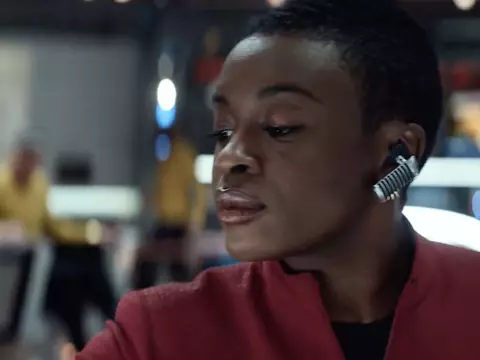 Celia Rose Gooding como Uhura em Star Trek: Strange New Worlds (Paramount+/Reprodução)