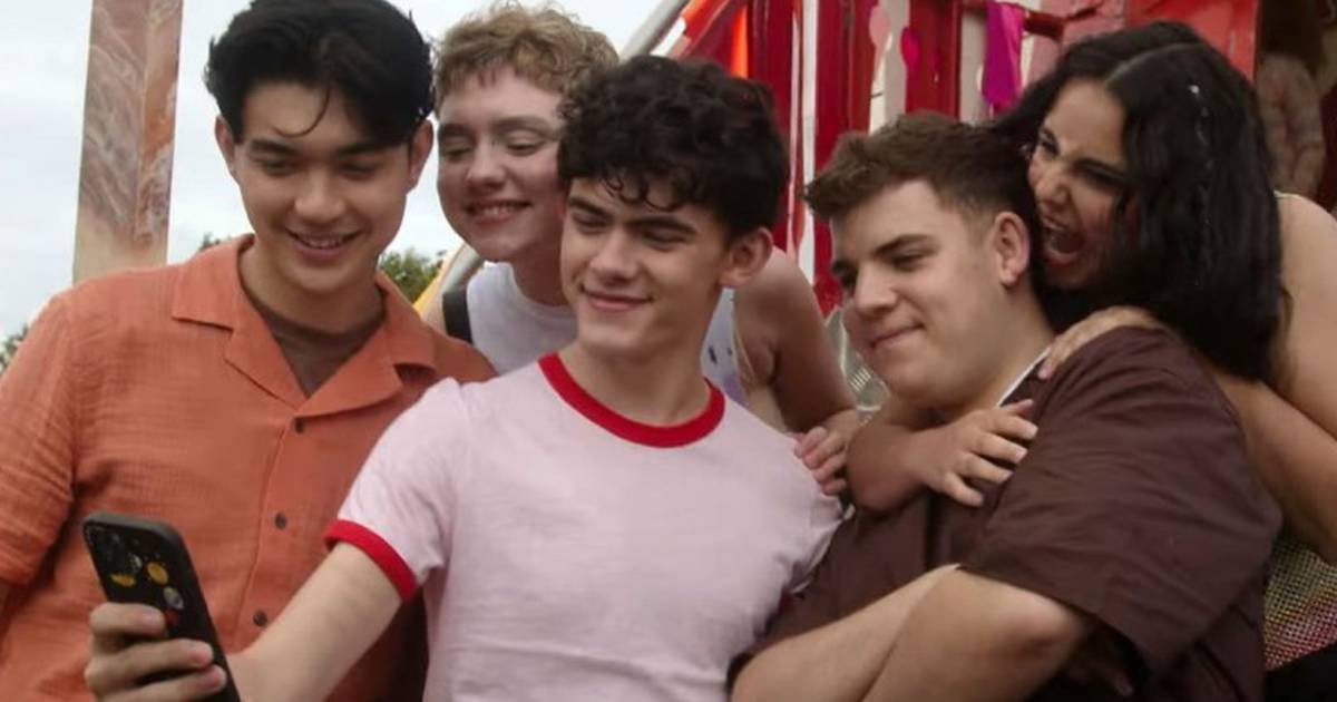 Heartstopper, Outer Banks, O Poço 2 e mais: Estreias de outubro na Netflix