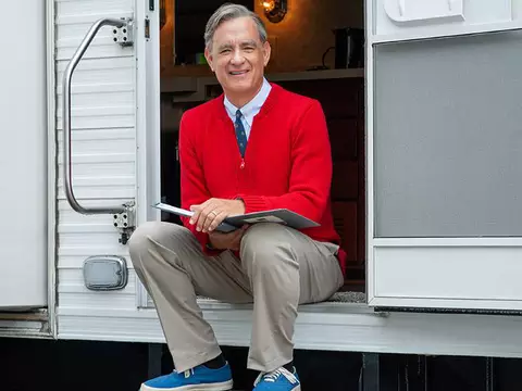 Tom Hanks aparece como Mr. Rogers em nova foto da cinebiografia do apresentador