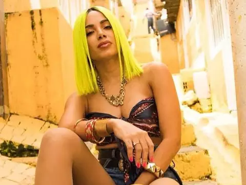 "Medicina"/Anitta/Reprodução