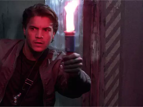 A Hora da Escuridão | Filme da invasão elétrica alienígena tem novo trailer