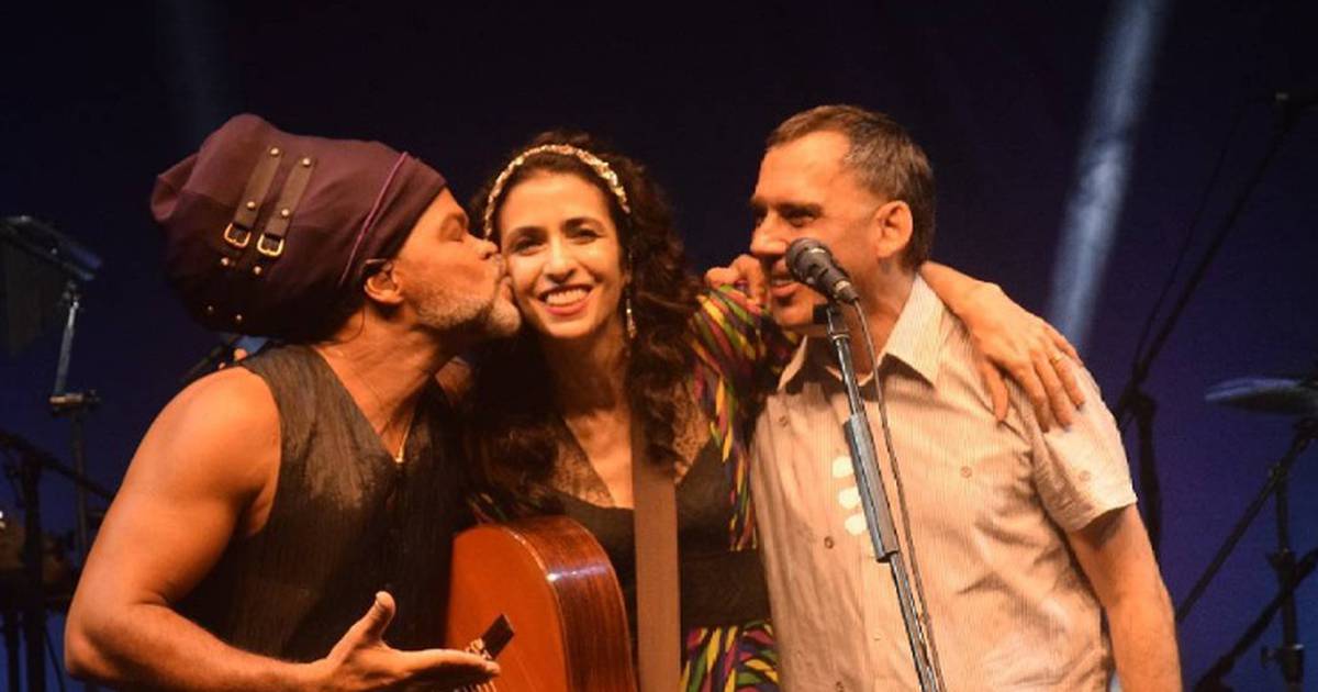 Marisa Monte, Arnaldo Antunes e Carlinhos Brown anunciam novo álbum dos  Tribalistas e mostram quatro inéditas, Música