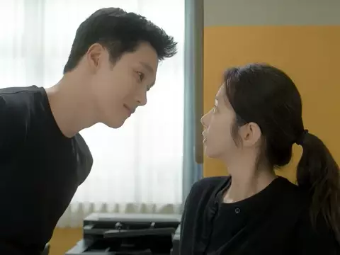 Ahn Bo-hyun e Lee Joo-bin em Spring Fever (Reprodução)