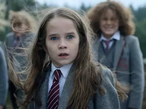 Matilda: O Musical traz nostalgia da infância e Emma Thompson irreconhecível