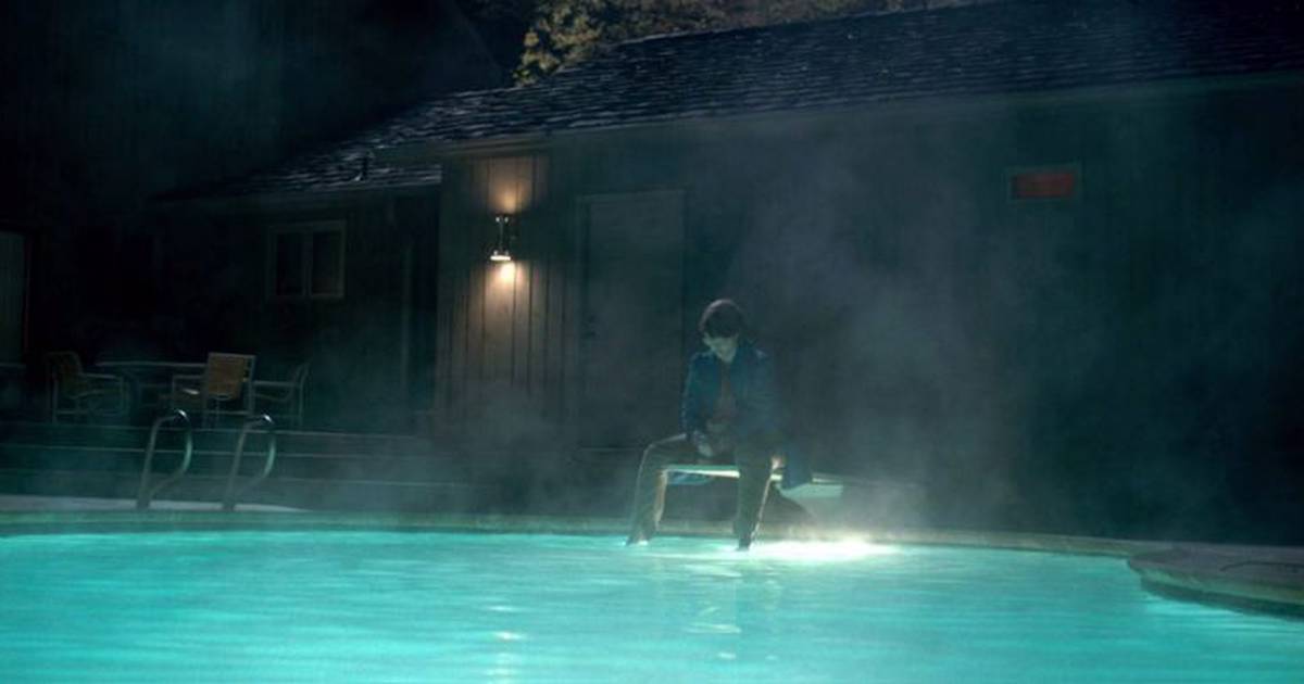 Stranger Things  Teaser da 2ª temporada mostra piscina onde Barb morreu