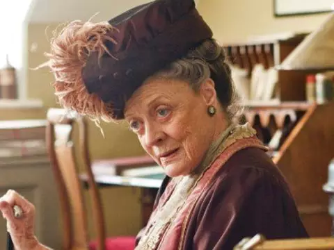 Downton Abbey 3 terá homenagem "significativa" a Maggie Smith, diz produtor