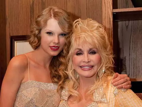 Dolly Parton | Taylor Swift homenageia a cantora: "O mundo não parece certo sem ela"
